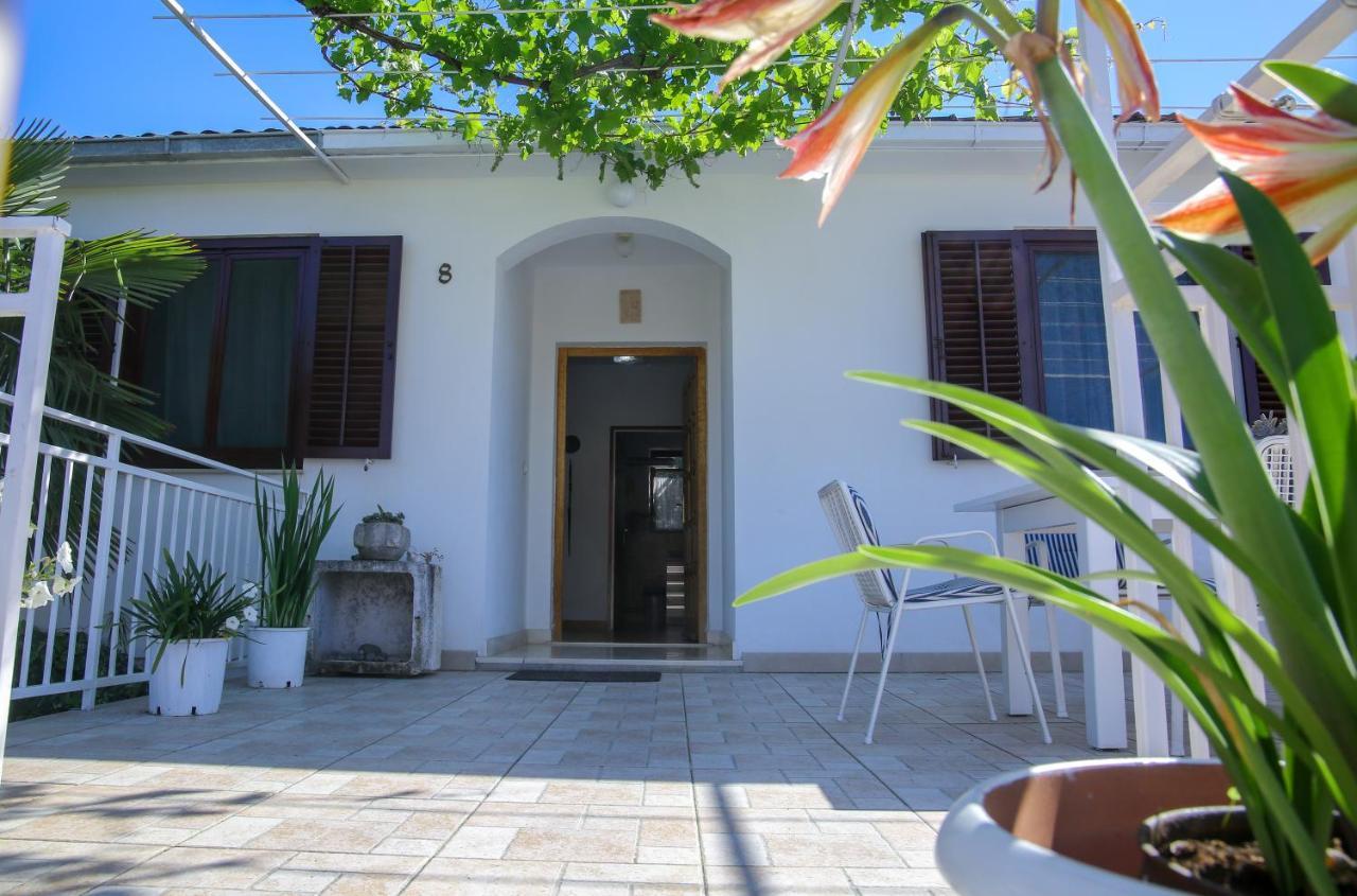 סופטאר Artistic Summer House Marinovic With Garden&Bbq מראה חיצוני תמונה