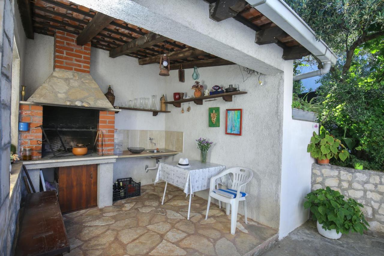 סופטאר Artistic Summer House Marinovic With Garden&Bbq מראה חיצוני תמונה